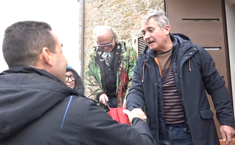 Vannacci ad Arezzo in visita a Mugnai: «la difesa è sempre legittima»