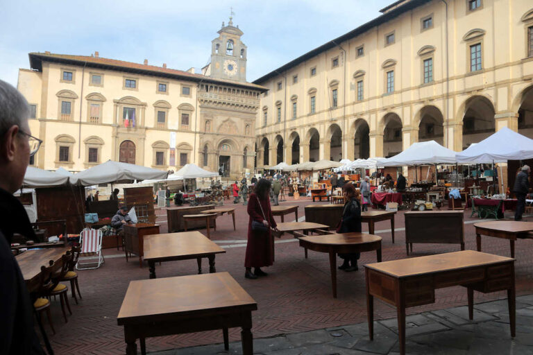 Un viaggio nel tempo: immagini dalla fiera di febbraio