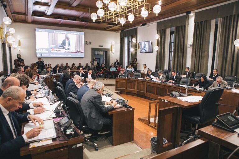 Toscana, approvata la legge sul fine vita: prima regione a regolamentare il suicidio assistito