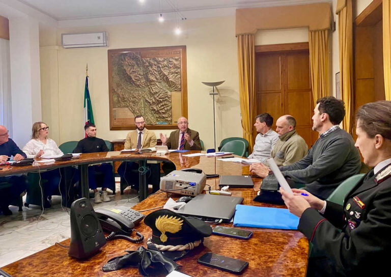 Tavolo sui lupi in Prefettura: istituzioni e cittadini a confronto per trovare soluzioni condivise