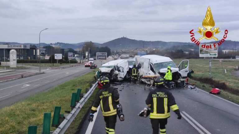 Incidente sul raccordo Arezzo-Battifolle: un morto e due feriti