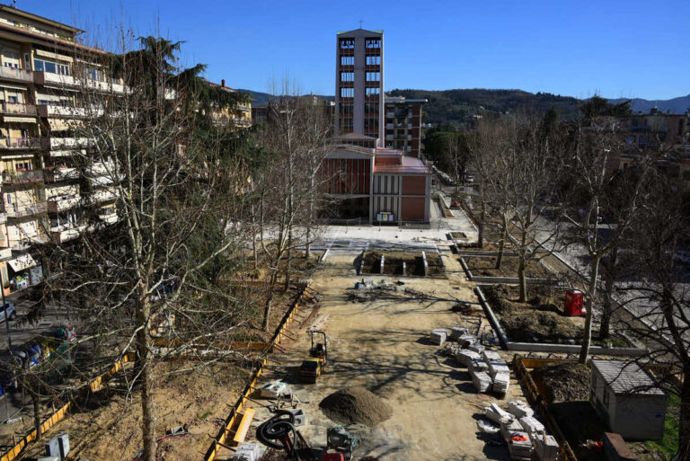 Piazza Giotto in trasformazione: proseguono i lavori di restyling per una nuova veste urbana