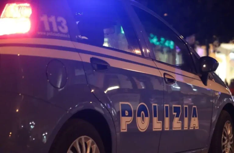 Rapina in un’abitazione ad Arezzo: donna sequestrata e minacciata con una spranga