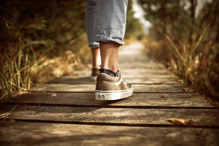 Camminare: il gesto semplice che ci mantiene in salute