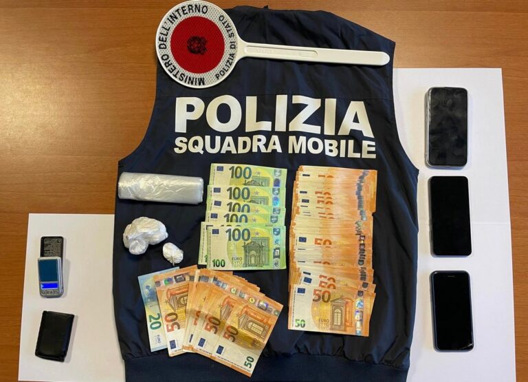 Arezzo: arrestato in flagranza per spaccio un uomo ai domiciliari