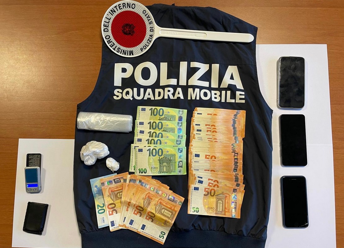 Spaccio di droga, arresto