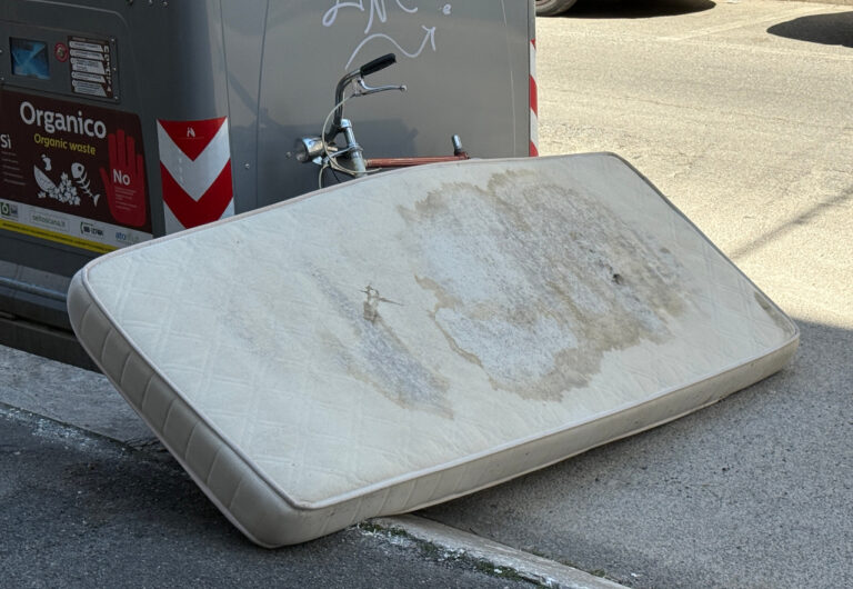 Favole dell’abbandono: il nasconbici
