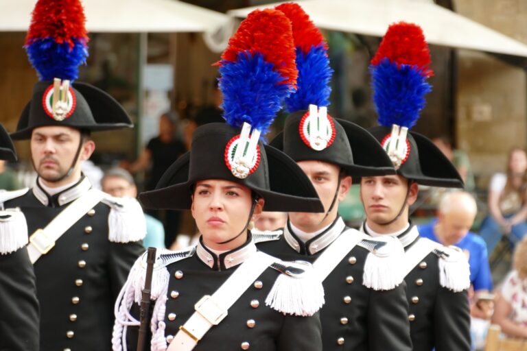 Arezzo celebra il 211° Anniversario della Fondazione dell’Arma dei Carabinieri: cerimonie, bilanci operativi e riconoscimenti