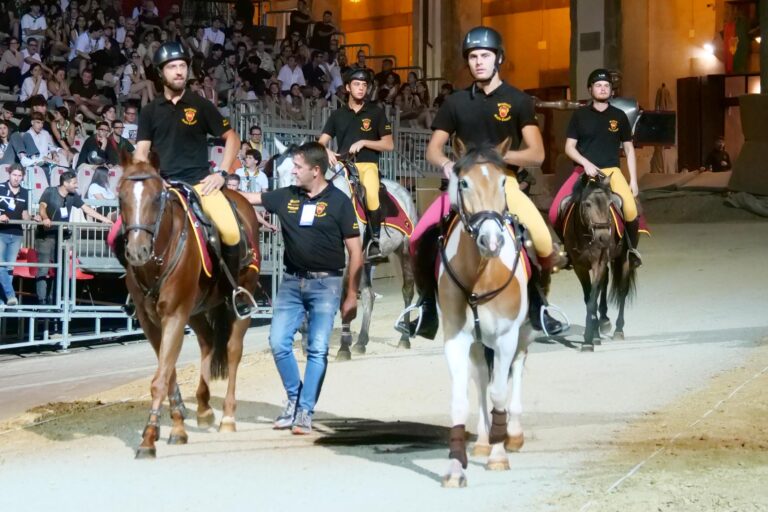 Scatti d’onore: le immagini della prima giornata di prove della Giostra del Saracino
