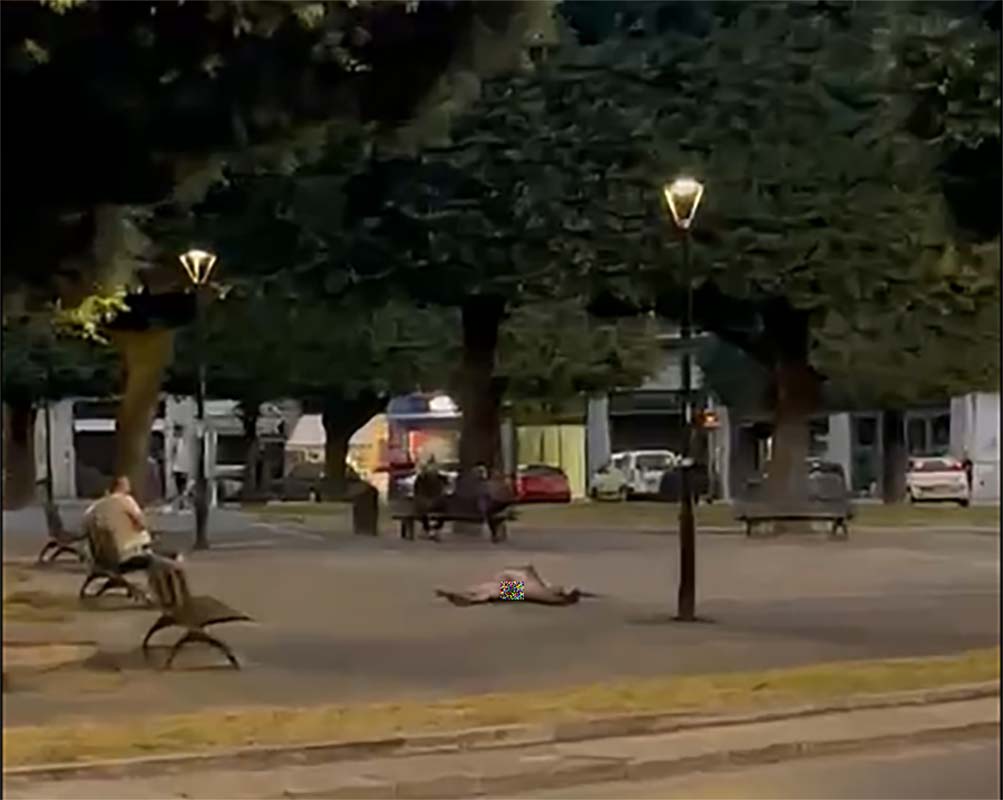 Arezzo, piazza Guido Monaco “pelo d’arte” all’ora dell’aperitivo