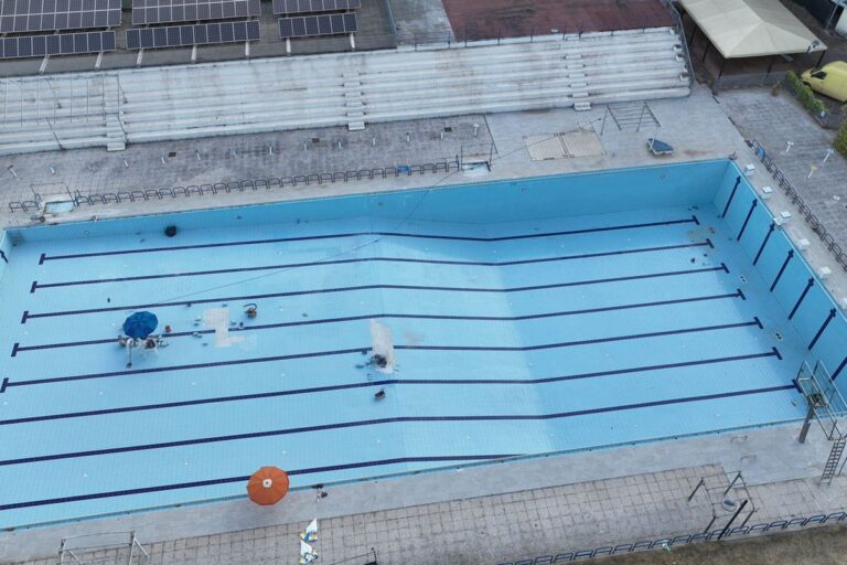 Castiglioni, città d’acqua… senz’acqua: la piscina comunale è l’unico acquapark immaginario della Valdichiana