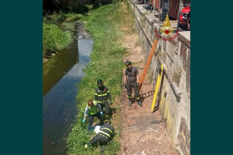 Montevarchi, uomo cade nel fiume Dogana: soccorso dai Vigili del Fuoco e trasportato in ospedale