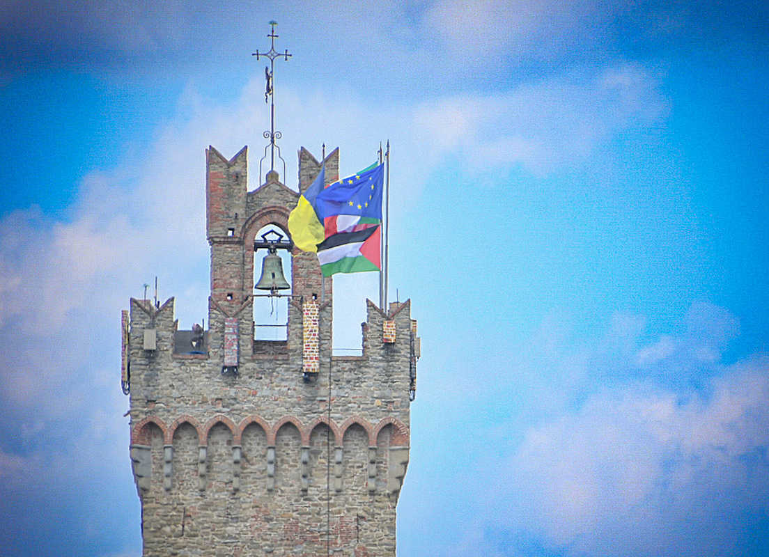 Palazzo Cavallo bandiera palestinese