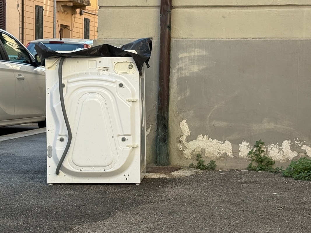 Favole dell'abbandono - I panni sporchi