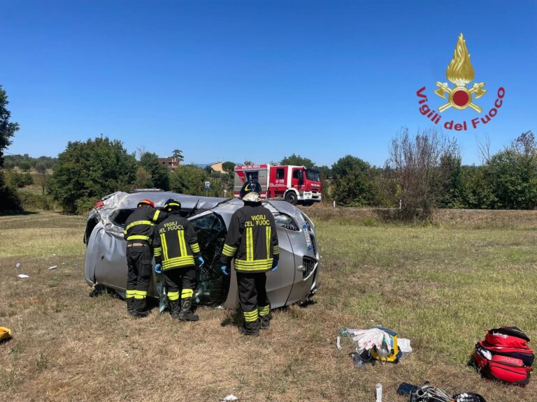 Incidente sulla SS73 a Spoiano: due feriti, uno in elisoccorso a Siena
