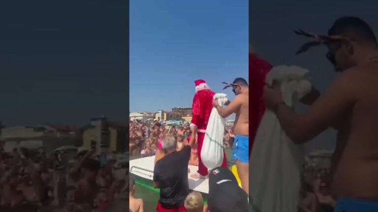 Maurizio “Monzon”, il Babbo Natale di Ferragosto che conquista Gatteo Mare