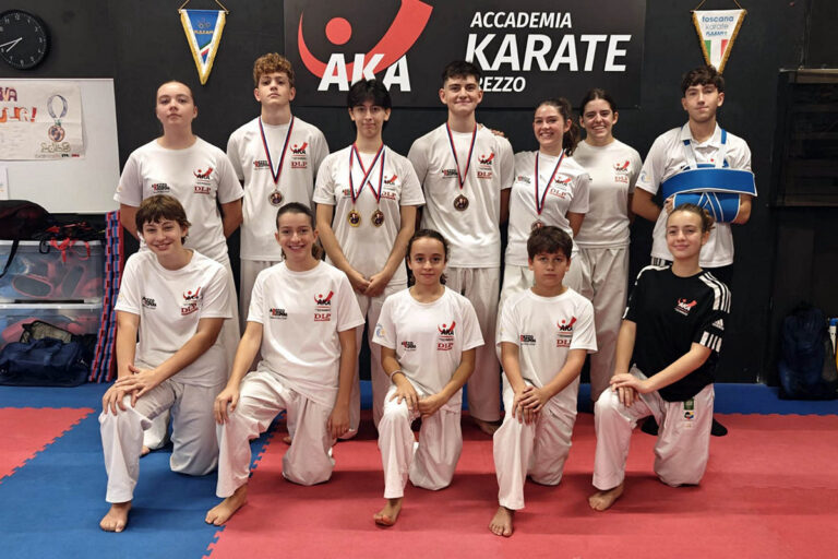 L’A.K.A. Arezzo brilla all’Open di Slovenia: cinque medaglie e secondo posto per la Toscana