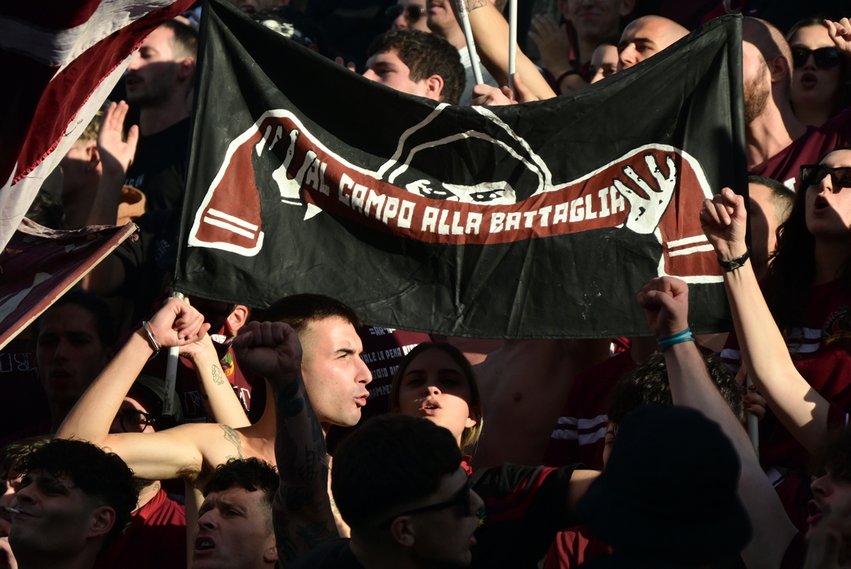 Tifo amaranto