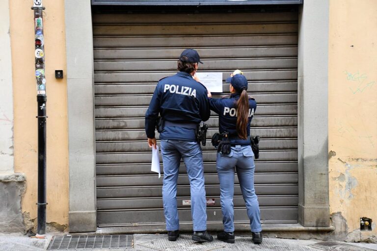 Arezzo, alcol a minori e gioco illegale: sospese una bottega e una sala giochi