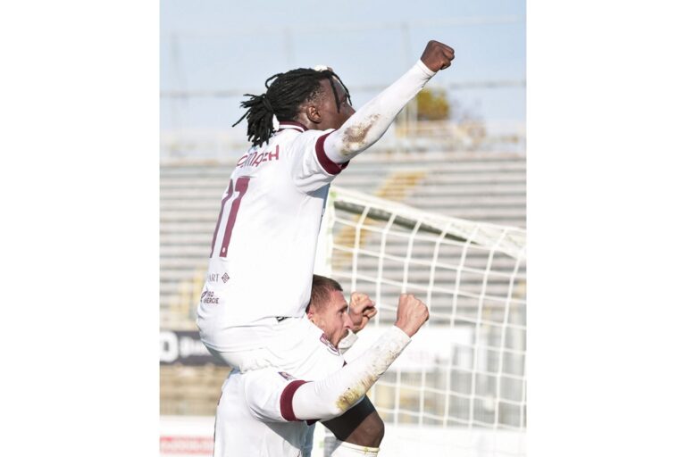 Ravenna – Arezzo 0-3  Arezzo spietato al Benelli: prova di forza e primato solitario