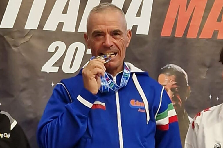 L’aretino Roberto Paglicci trionfa: Campione d’Italia e vincitore della Coppa Italia di karate