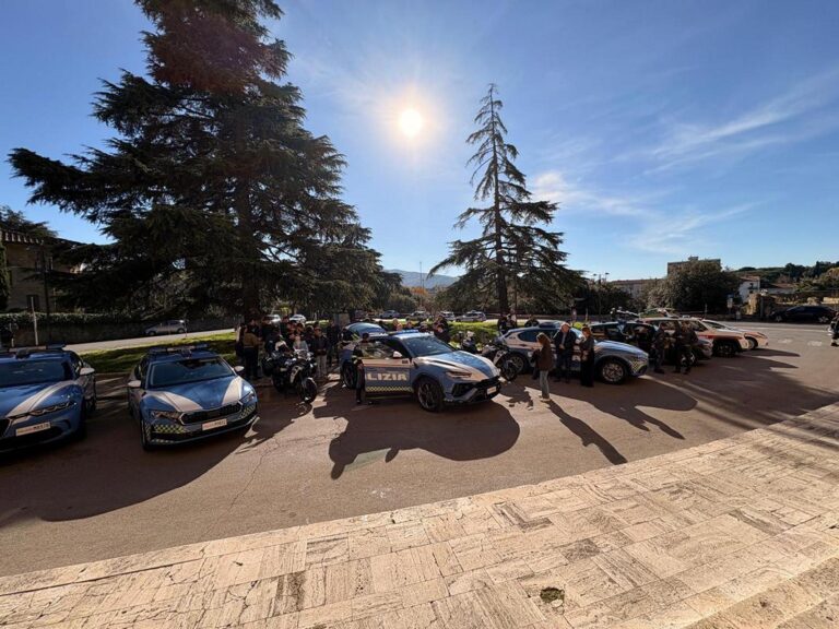 Giornata delle Vittime della Strada: la Prefettura di Arezzo rilancia l’impegno per la sicurezza