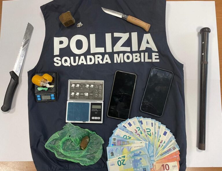 Arezzo, controlli straordinari della Polizia: 75 persone identificate e un arresto per droga
