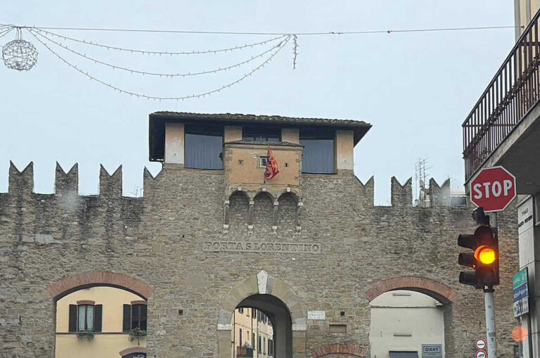 Arezzo, Porta San Lorentino: il semaforo giallo fisso da 5 giorni