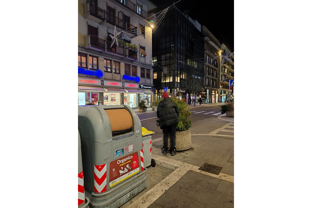 pisciate in via Guido Monaco