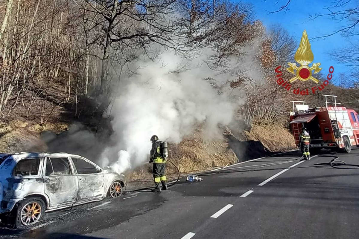 Incendio auto