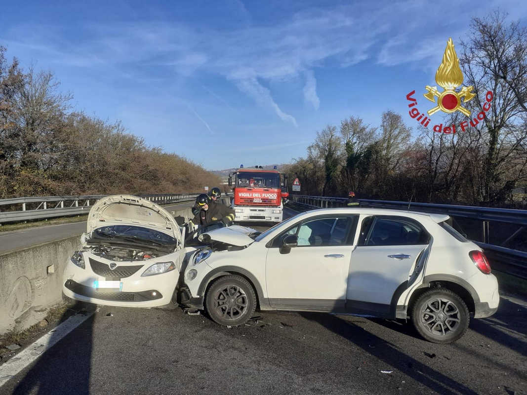 Incidente sulla E45 tra Sansepolcro Sud e Nord tre feriti trasportati in codice 2 all’ospedale