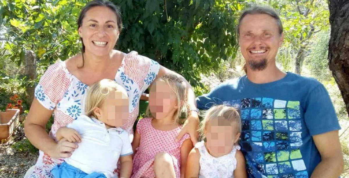 ico-la famiglia nel bosco