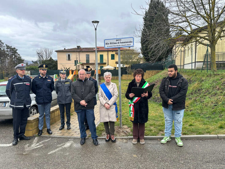 Giornata di intitolazioni ad Arezzo: memoria, impegno civile e comunità nel ricordo delle vittime e dei giovani