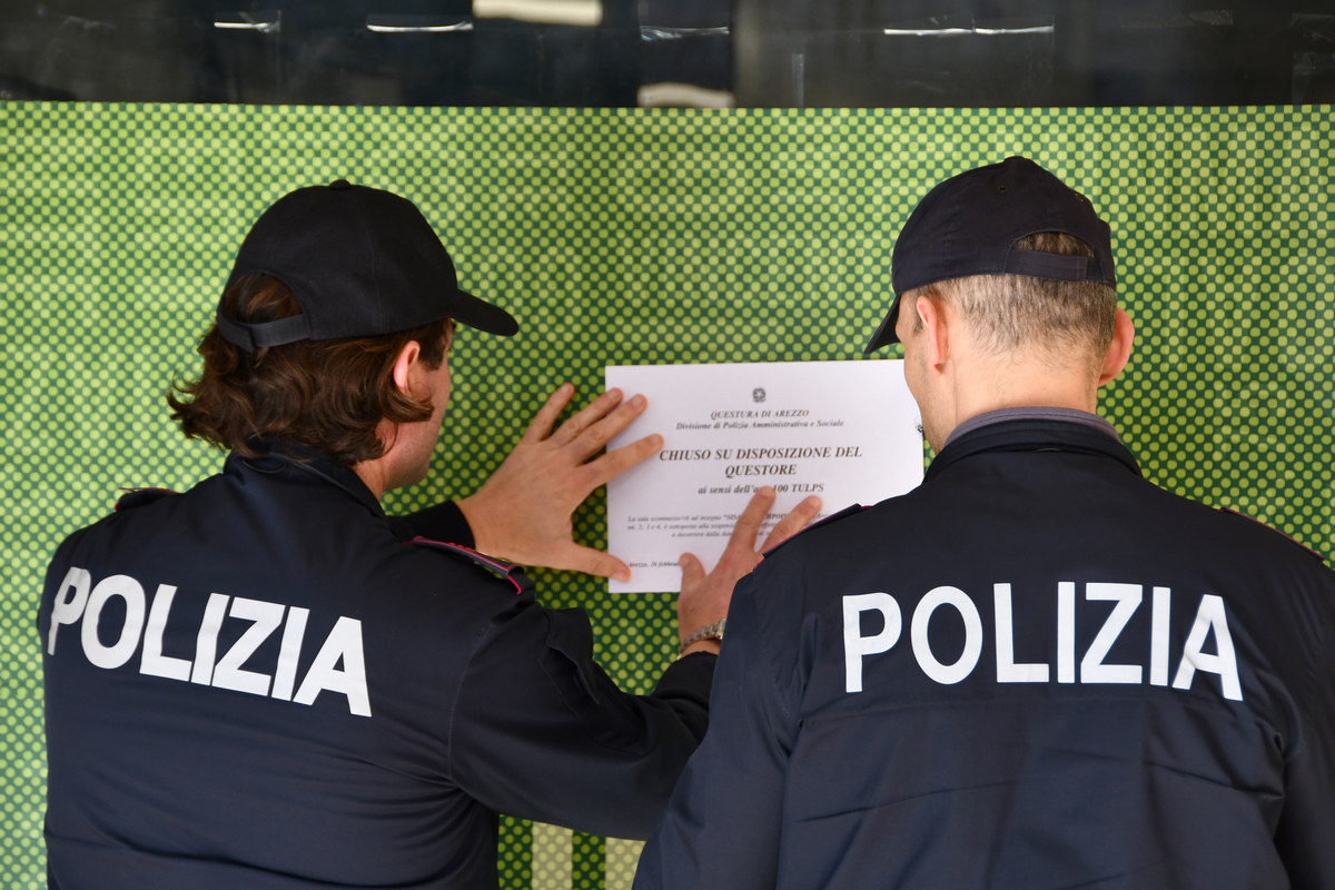 Polizia - Chiusura