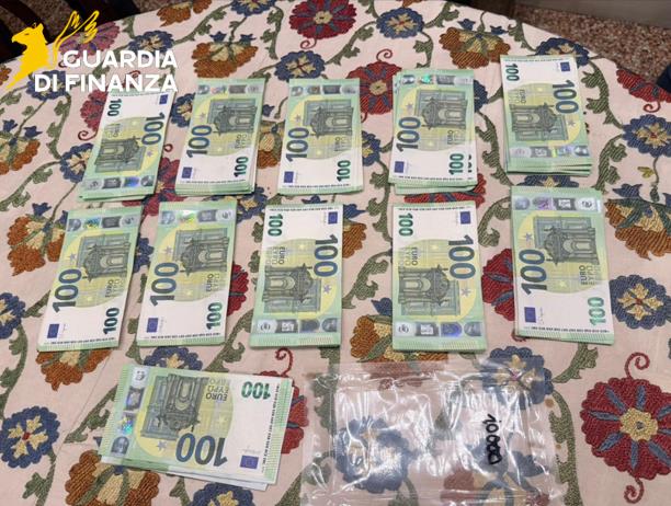Frode fiscale nel commercio dell’argento: maxi sequestro da oltre 15,7 milioni di euro. Smantellato sodalizio criminale ad Arezzo