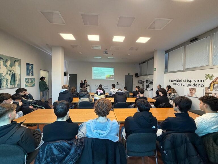 Studenti dell’Isis Fermi in Miniconf per un progetto sull’intelligenza artificiale