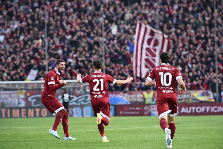 Arezzo, solo un pareggio con il Perugia: 1-1 al Comunale, l’Ascoli si avvicina