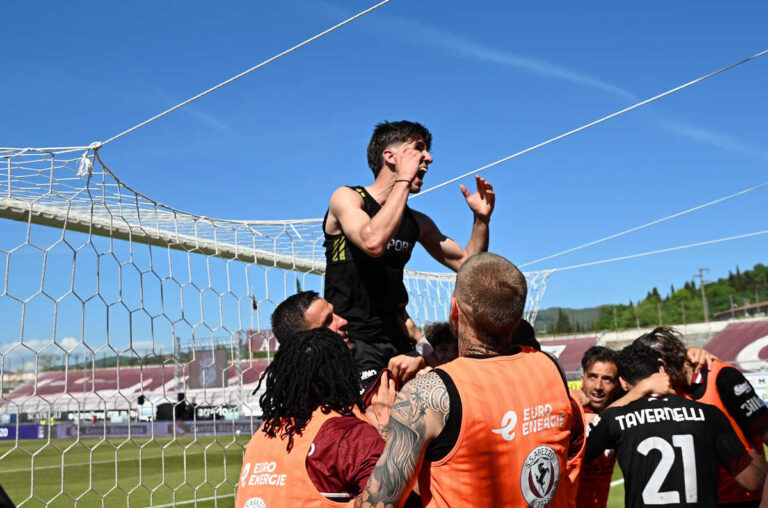 AREZZO IN SERIE B! Una promozione storica dopo anni di battaglie