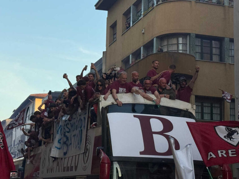 Arezzo, cuore e destino: quel sogno da 83 punti sfiorato… e un futuro che fa paura!