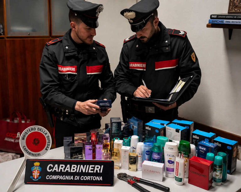 Beccati co’ le mani nel sacco (e pure nella crema): i Carabinieri fermano du’ furbetti sulla 71