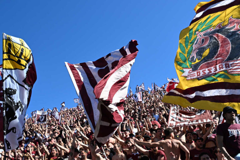 Arezzo promosso, il web esplode: “Bentornati dove meritate!”