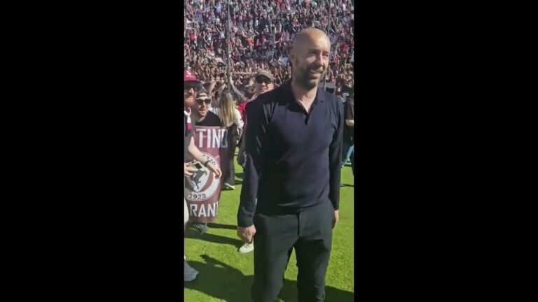 Arezzo in delirio. La città esplode: il video dell’entusiasmo amaranto