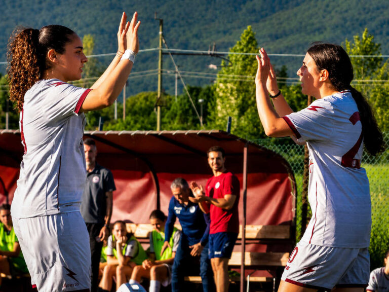 L’ACF Arezzo chiude col sorriso: rimonta la Res Roma e saluta la stagione con tre punti