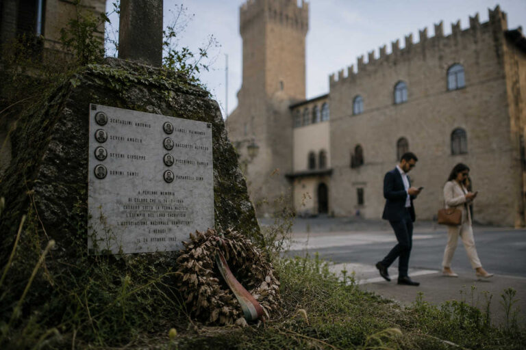 Arezzo, i morti chiamano e i vivi fanno finta di non sentire