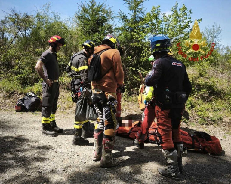 Tre incidenti in provincia di Arezzo: coinvolti moto, auto e ciclomotore