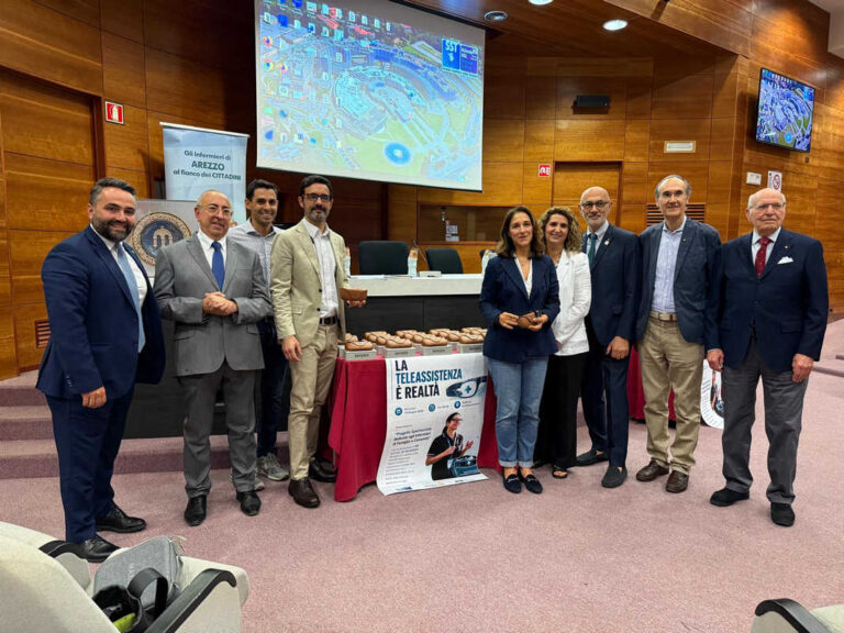 Occhiali intelligenti alla Asl: «Ora l’infermiere arriva a casa e chiama lo specialista senza farvi fare il pellegrinaggio»