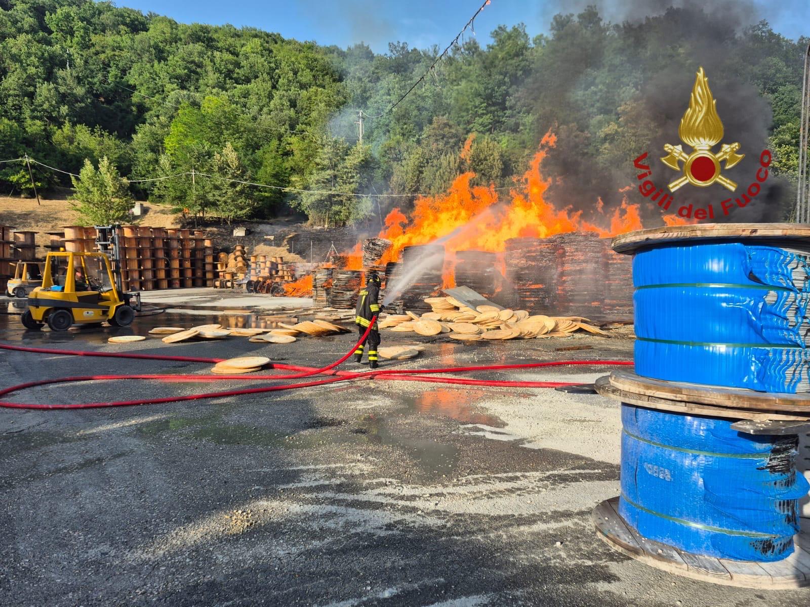 Incendio a Pieve Santo Stefano