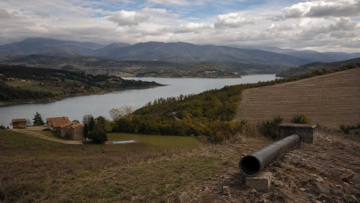 Montedoglio L’acqua c’è, i tubi un po’ meno