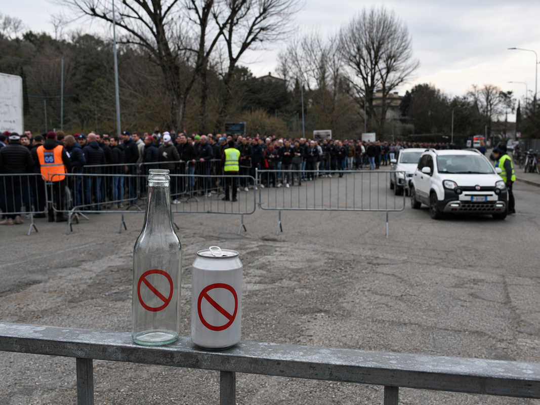 Partite dell’Arezzo divieto di vetro, lattine e alcolici