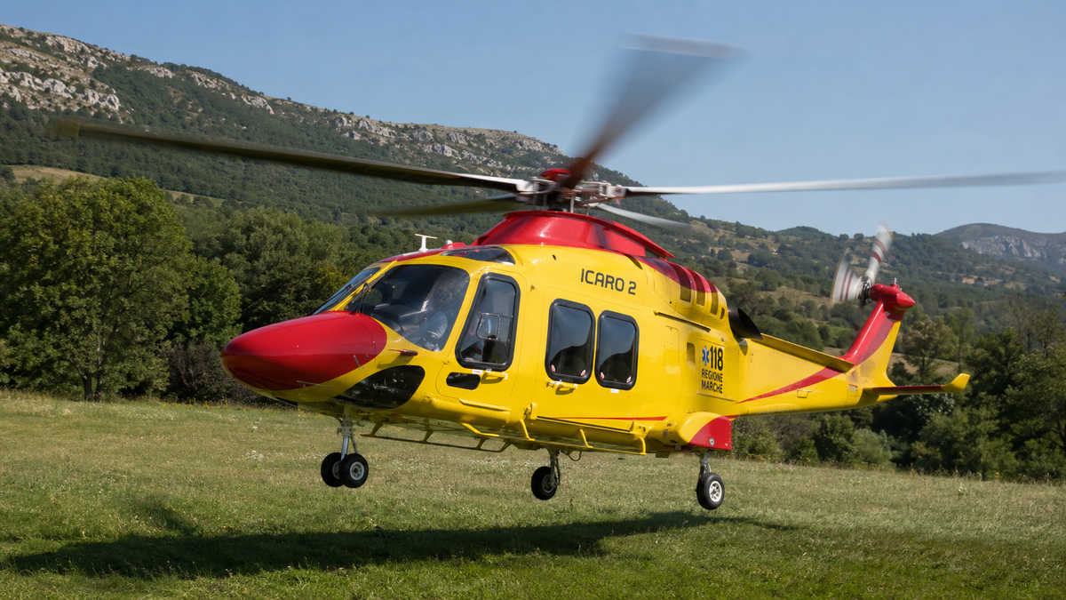 Elisoccorso Icaro 2 durante un intervento nell’Appennino nei pressi di Sestino